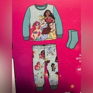Disney Princess Kids Pajamas - green  and Pink size 3T